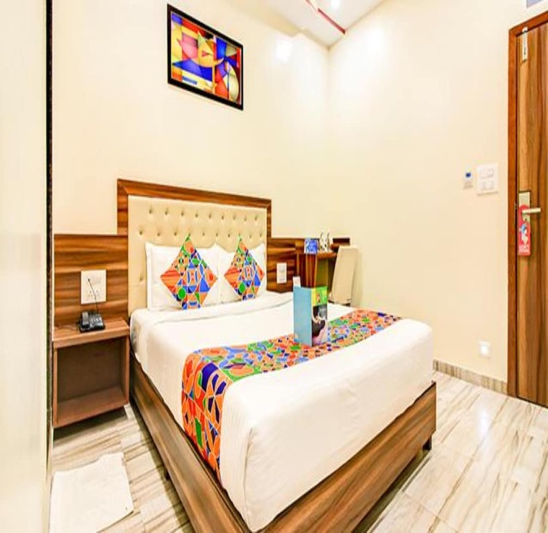 Мумбаи: Fabhotel Axis International