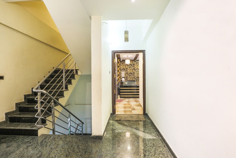 Fabhotel Frazer Suites — фото 2