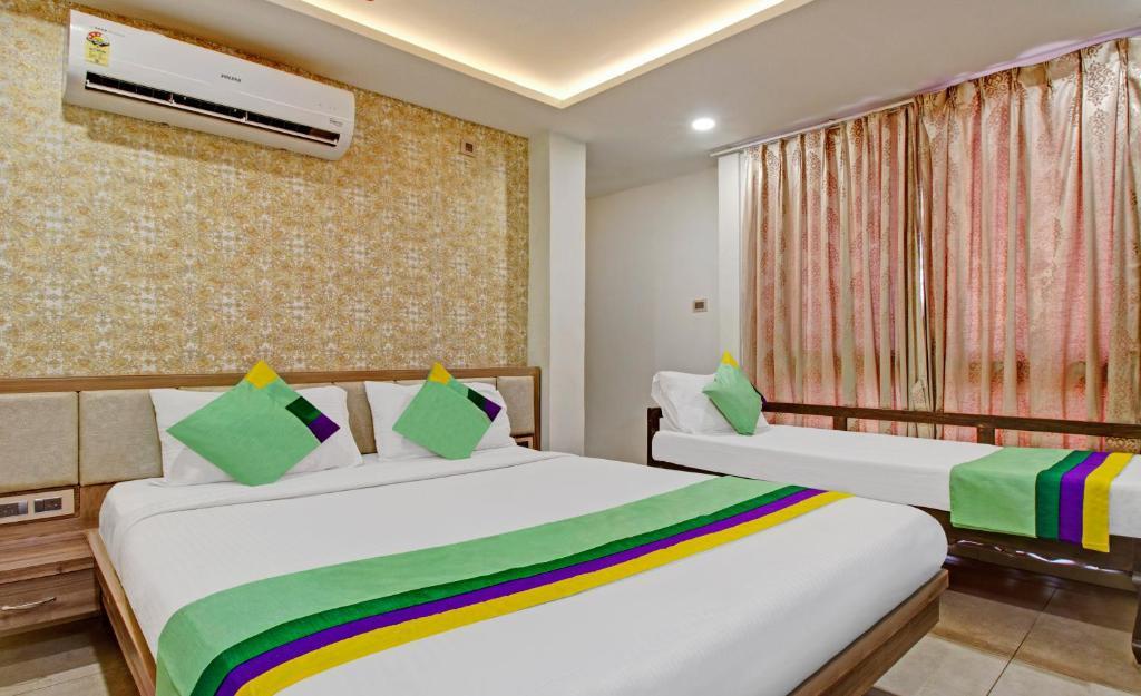 Тирупати: Treebo Usha Vasivi Alipiri Road, 2 Km From Tirupati Central Bus Station