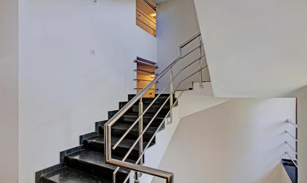 Тирупати: Treebo Usha Vasivi Alipiri Road, 2 Km From Tirupati Central Bus Station