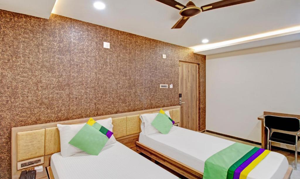 Тирупати: Treebo Usha Vasivi Alipiri Road, 2 Km From Tirupati Central Bus Station