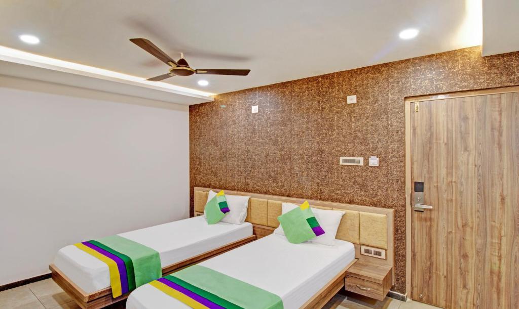 Тирупати: Treebo Usha Vasivi Alipiri Road, 2 Km From Tirupati Central Bus Station