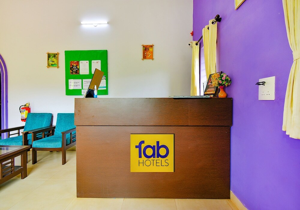 Вагатор: FabEscape Vagator Retreat Resort With Swimming Pool