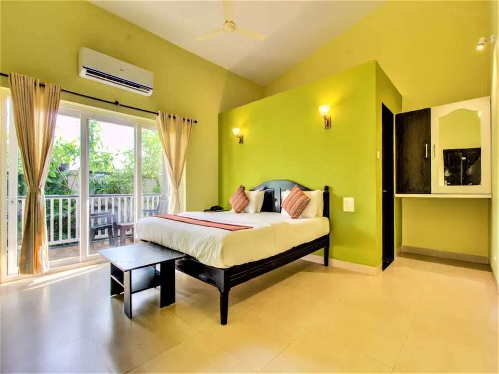 Вагатор: FabEscape Vagator Retreat Resort With Swimming Pool