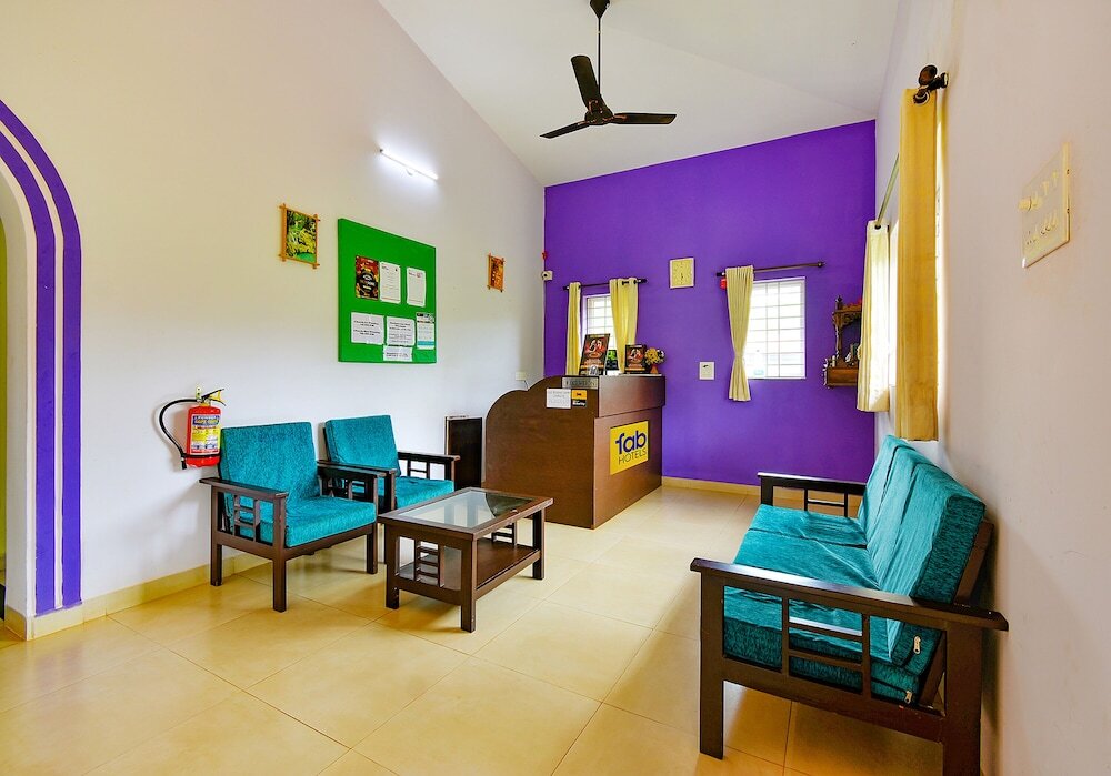 Вагатор: FabEscape Vagator Retreat Resort With Swimming Pool