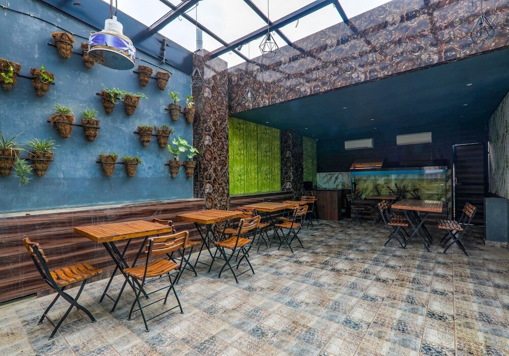 Варанаси: Fabhotel Lemon Grass
