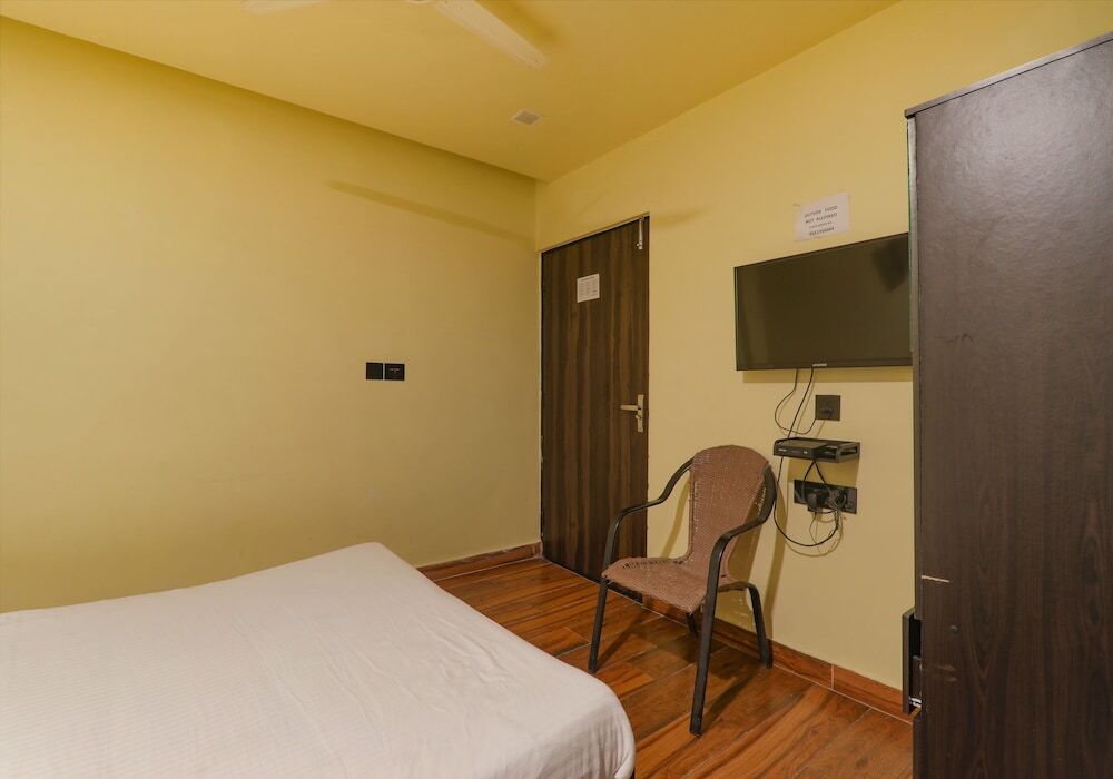 Варанаси: Fabhotel Lemon Grass