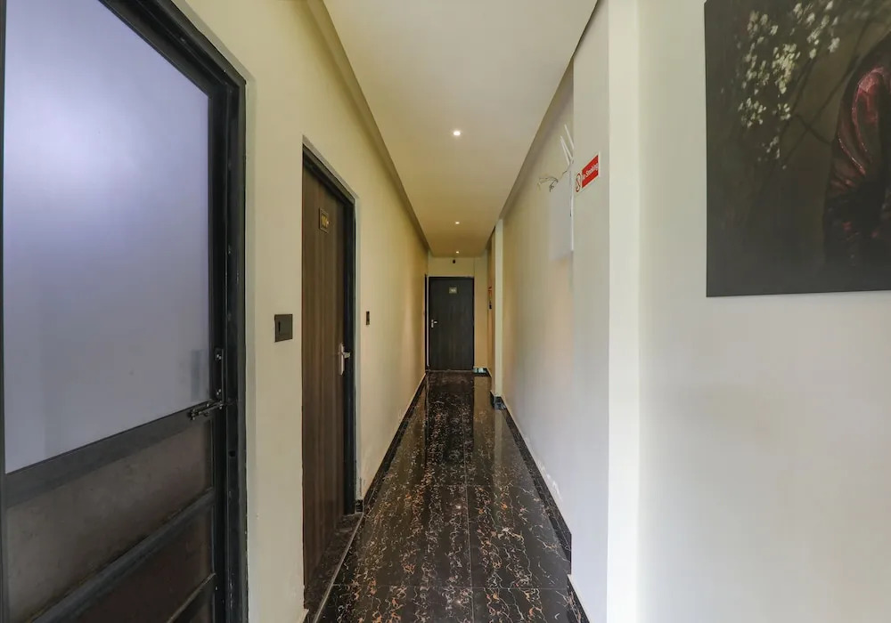 Варанаси: Fabhotel Lemon Grass