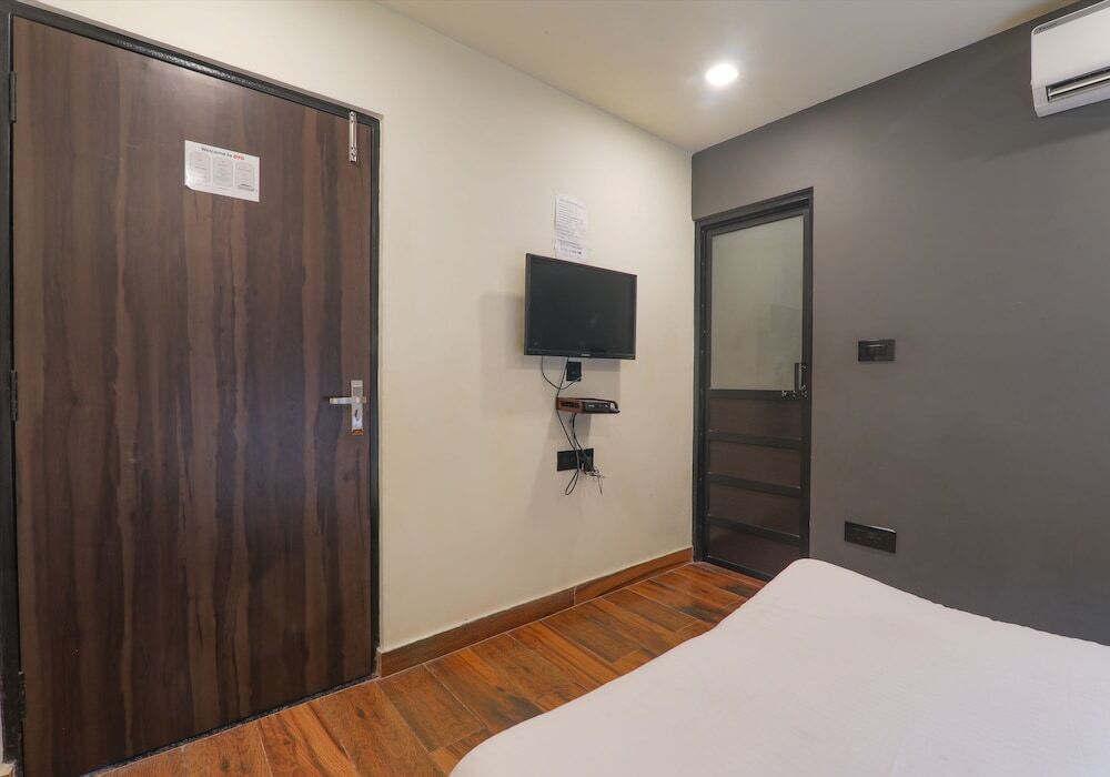 Варанаси: Fabhotel Lemon Grass