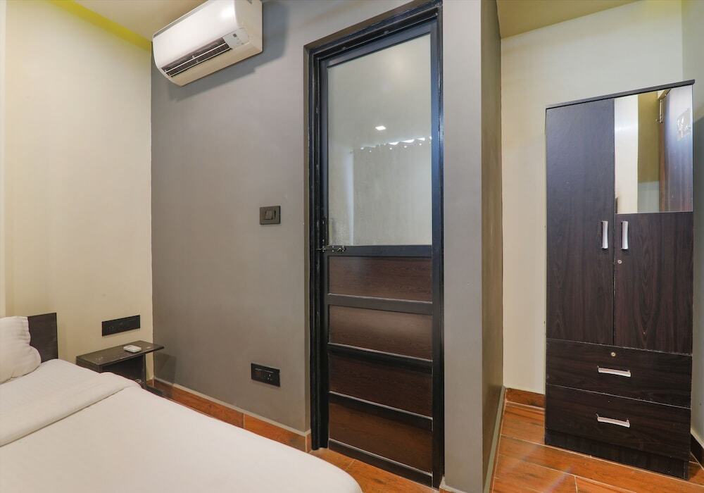 Варанаси: Fabhotel Lemon Grass