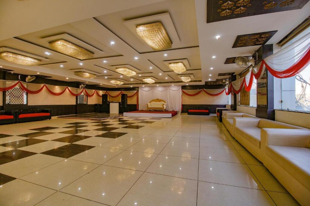 Бхопал: FabHotel 4G