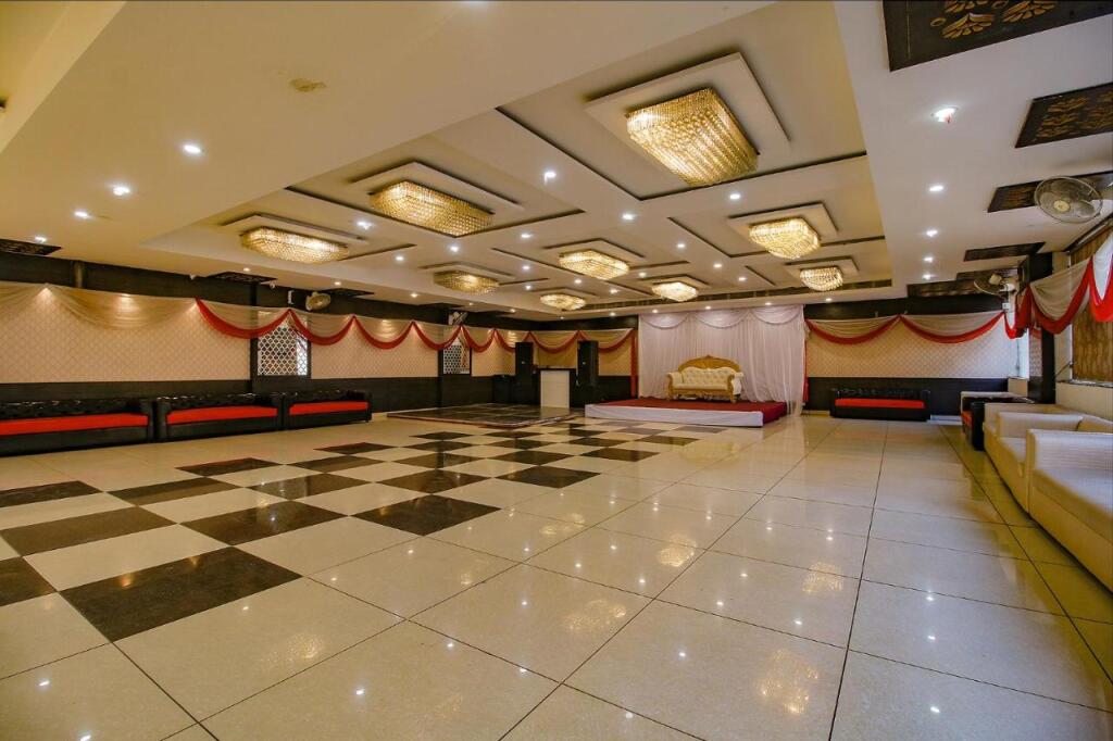Бхопал: FabHotel 4G