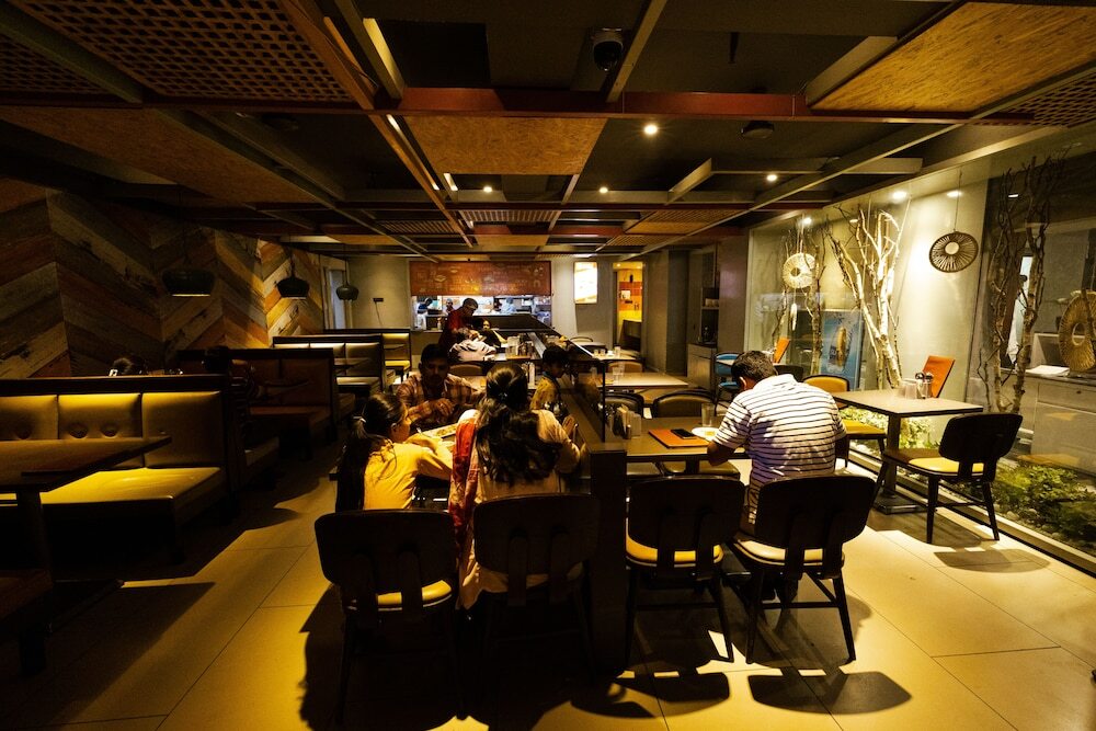 Латур: Hotel Brij Residency