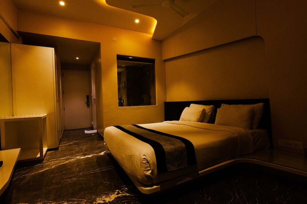 Латур: Hotel Brij Residency