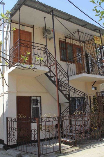 Алушта: U Olgi Guest House