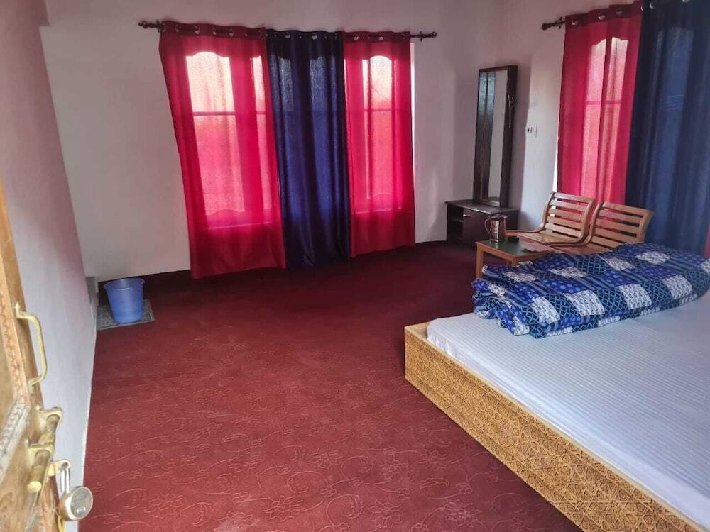 Хундер: Wachan Guest House Hunder