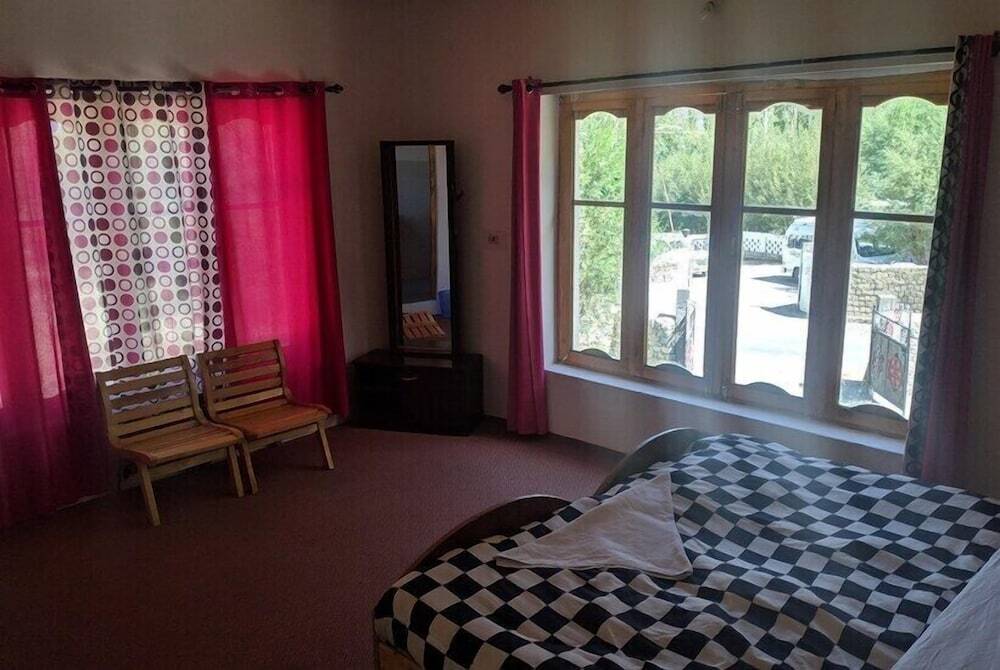 Хундер: Wachan Guest House Hunder