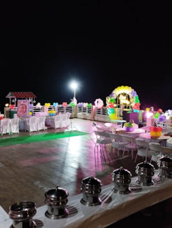 Чамба: Goroomgo MS Shepheard Hills Resort