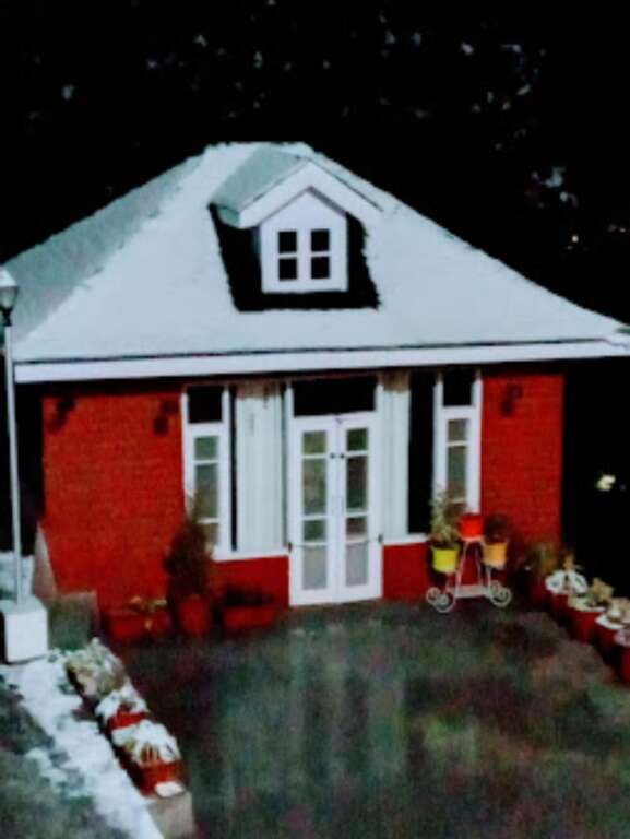 Чамба: Goroomgo MS Shepheard Hills Resort