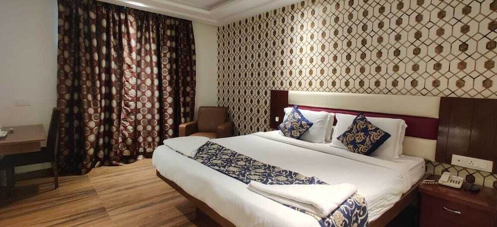 Шамшабад: Hotel Sm Rainbow International