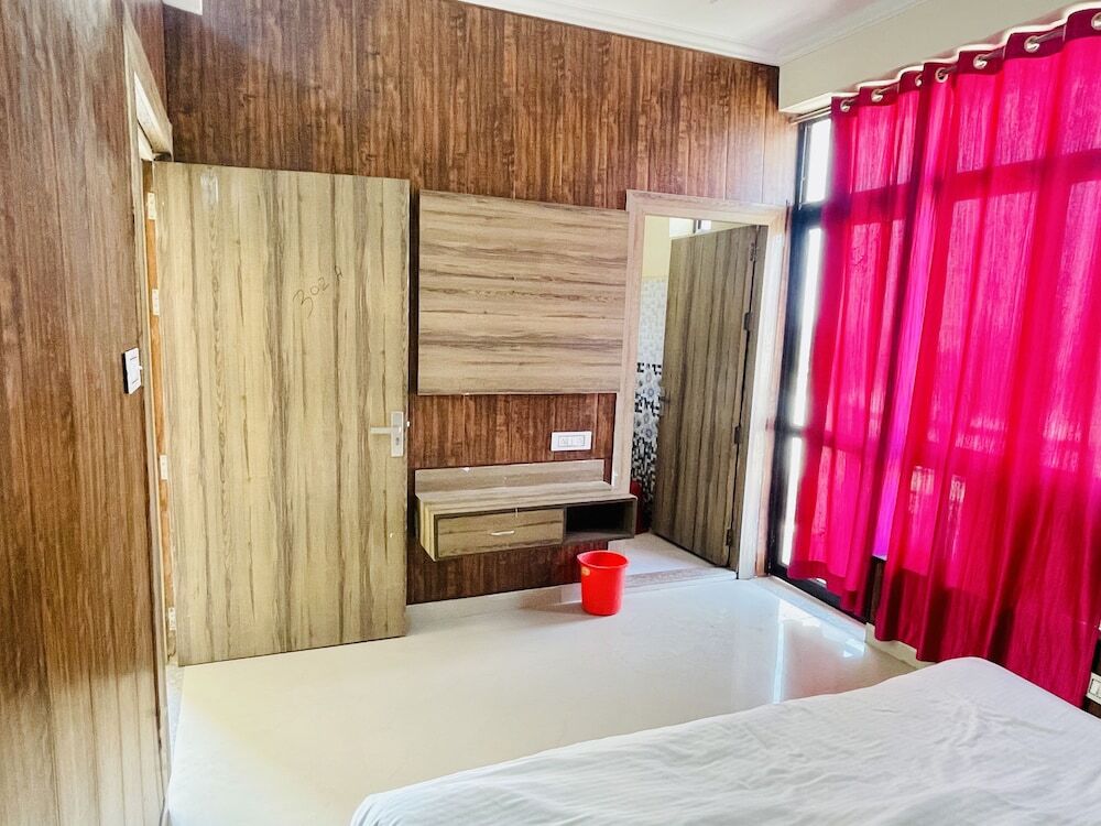 Матхура: Grand Ganga Resort