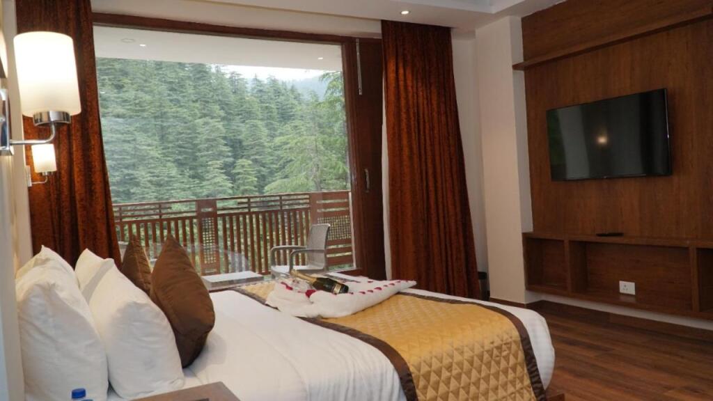 Куфри: The Jungle Mountain Retreat