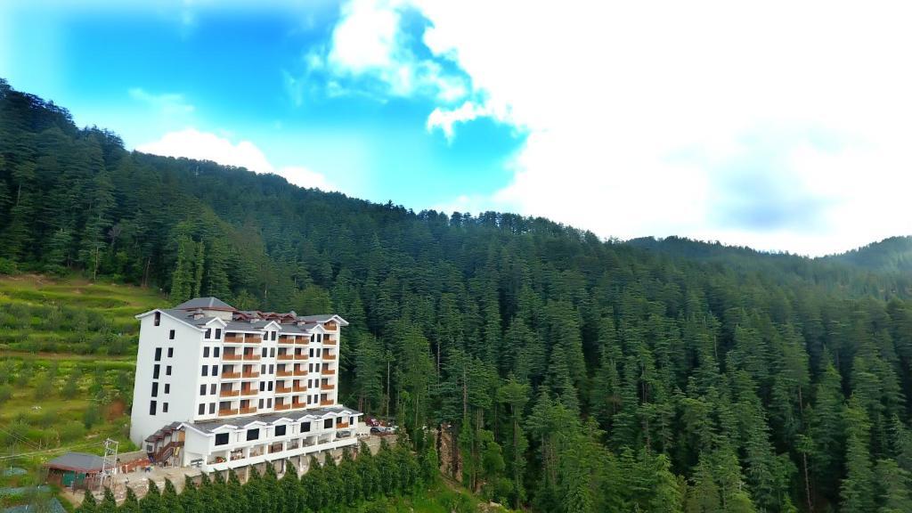 Куфри: The Jungle Mountain Retreat