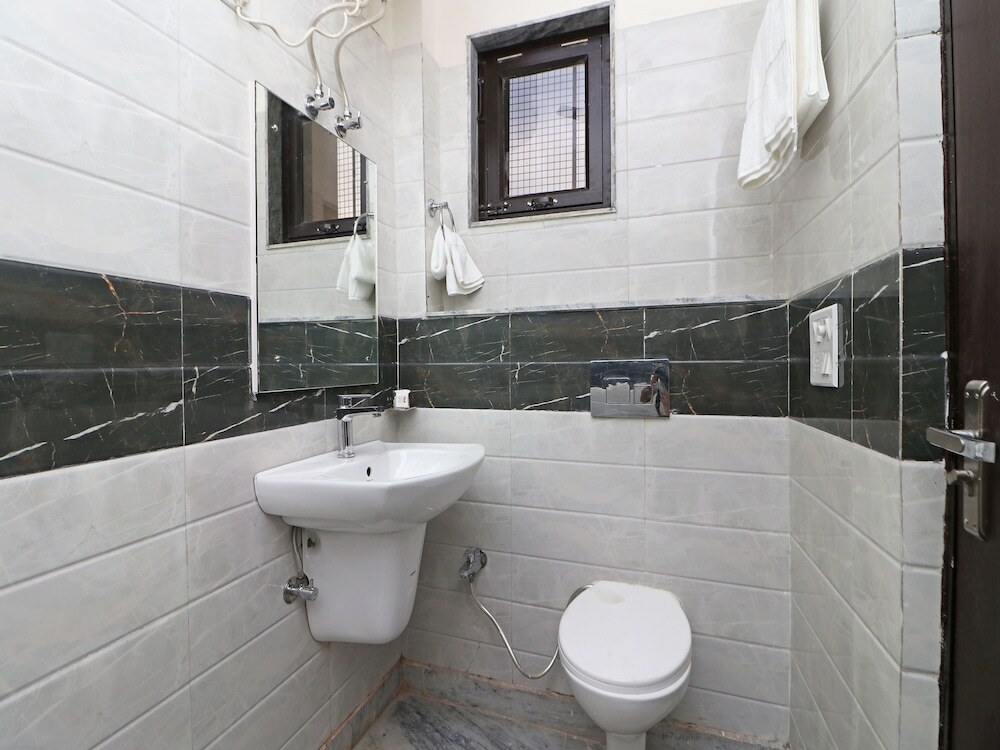 Вриндаван: Avexia Comfort Skd Vrindavan