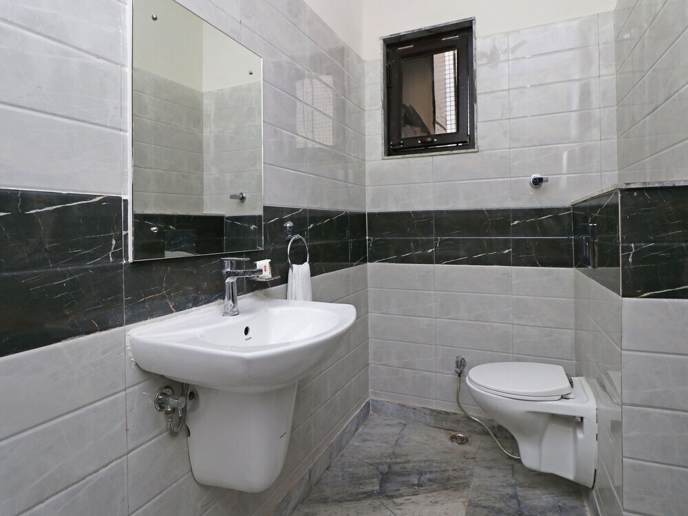 Вриндаван: Avexia Comfort Skd Vrindavan
