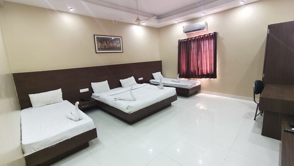 Читторгарх: Kanha Hotel & Resort