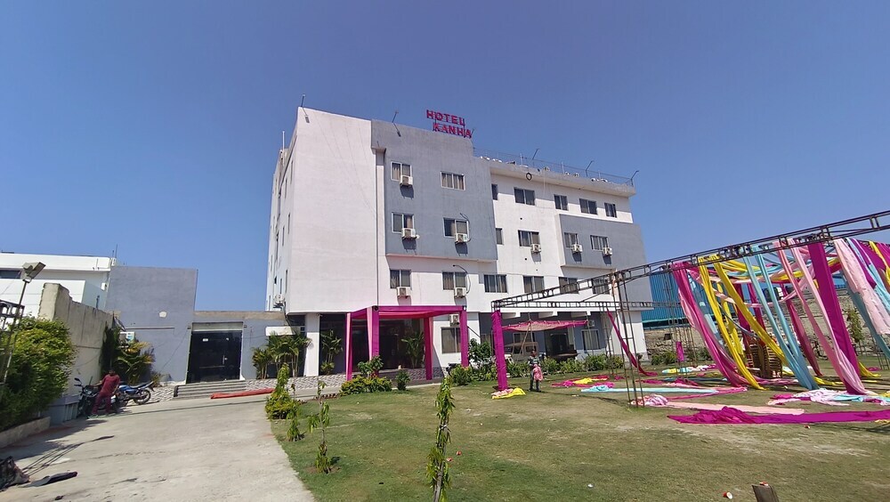 Читторгарх: Kanha Hotel & Resort