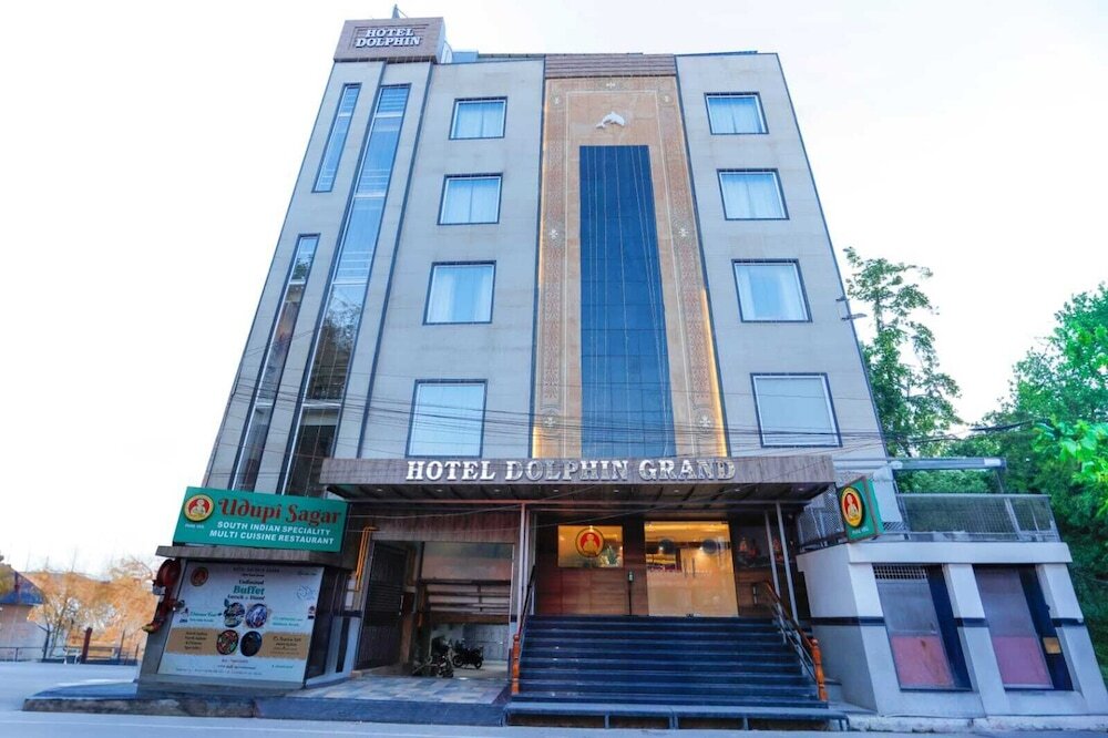 Варанаси: Hotel Dolphin Grand