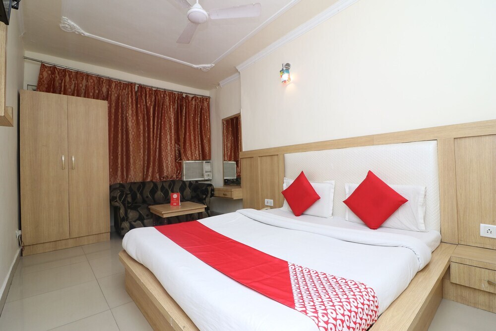 Катра: Hotel Himgiri