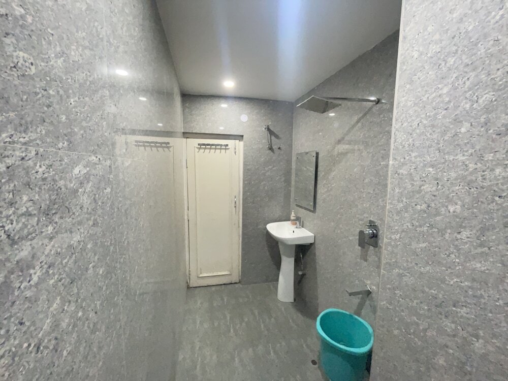 Катра: Hotel Himgiri