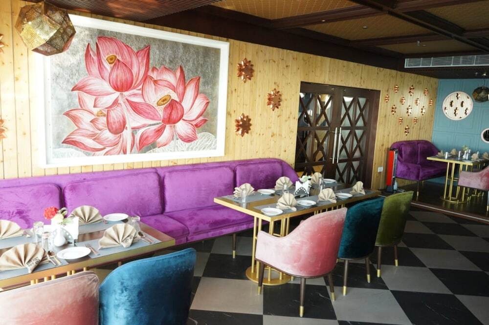 Дармсала: Amritara Surya Mcleodganj Dharamshala