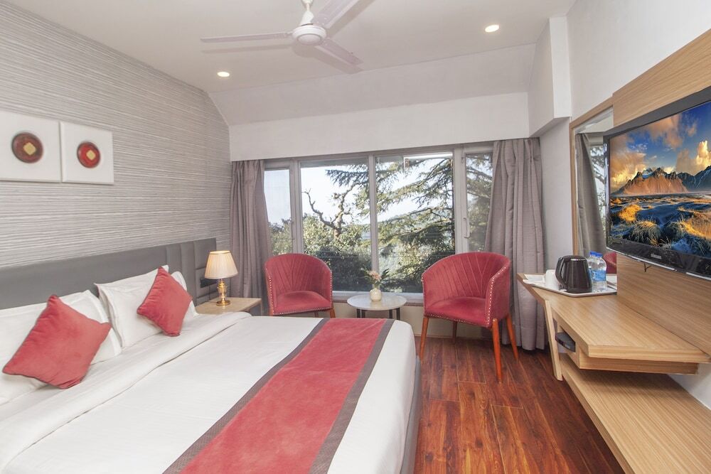 Дармсала: Amritara Surya Mcleodganj Dharamshala