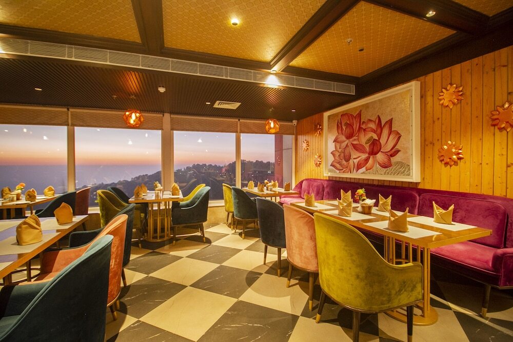 Дармсала: Amritara Surya Mcleodganj Dharamshala