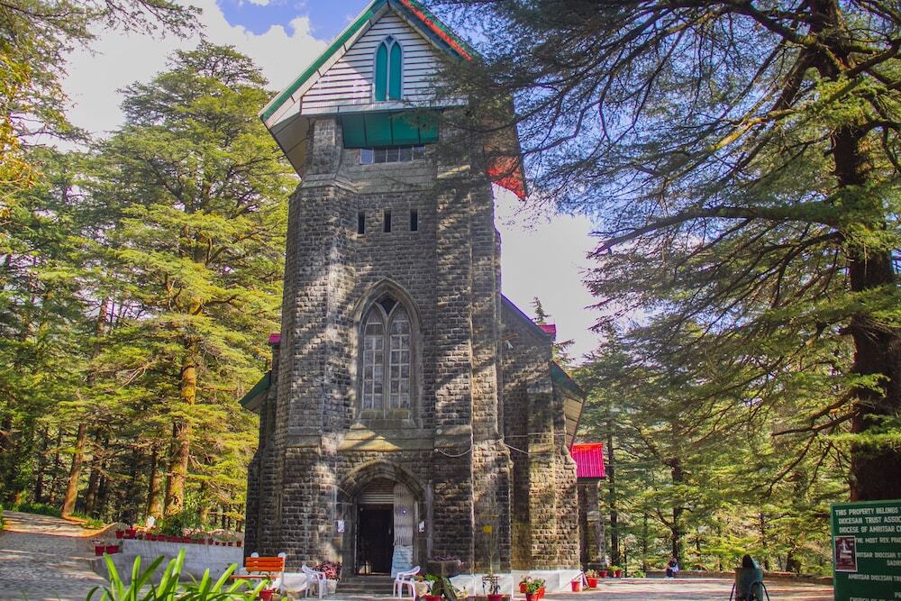 Дармсала: Amritara Surya Mcleodganj Dharamshala
