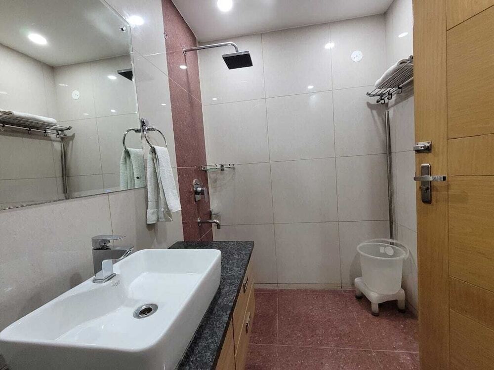 Гуруграм: BlueNeck Sec 47 Near IKEA GMP Gurugram.