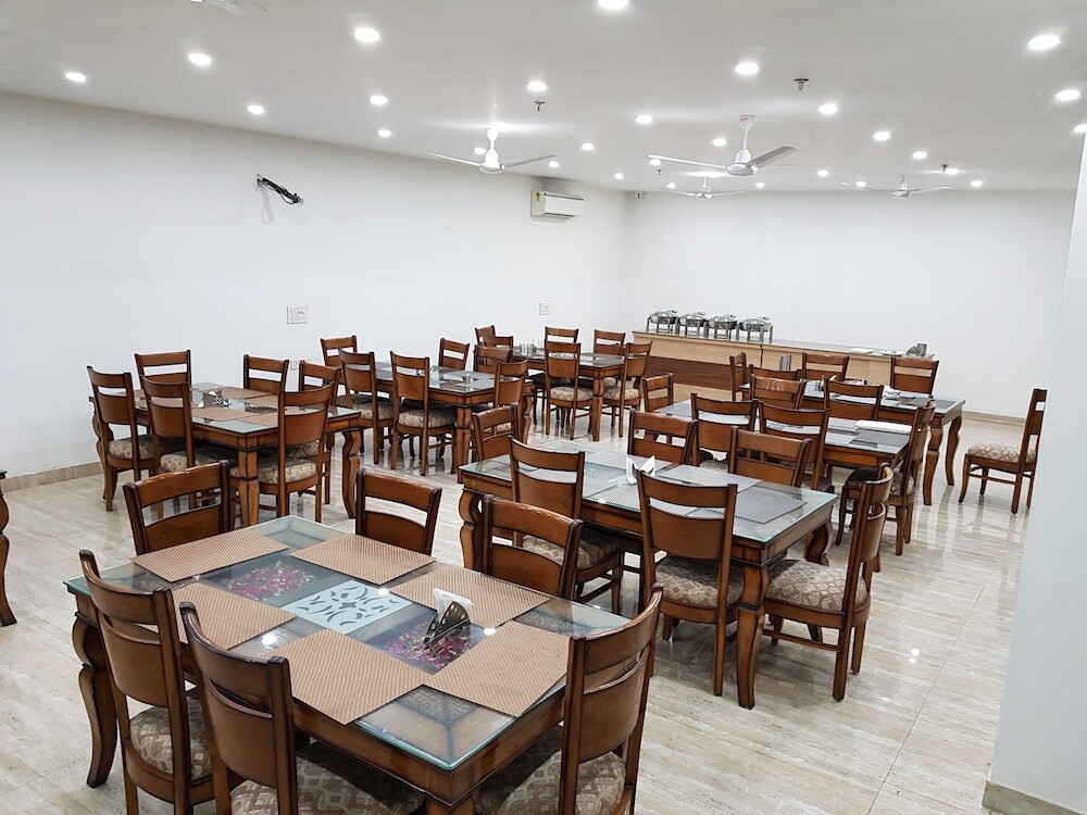 Гуруграм: BlueNeck Sec 47 Near IKEA GMP Gurugram.