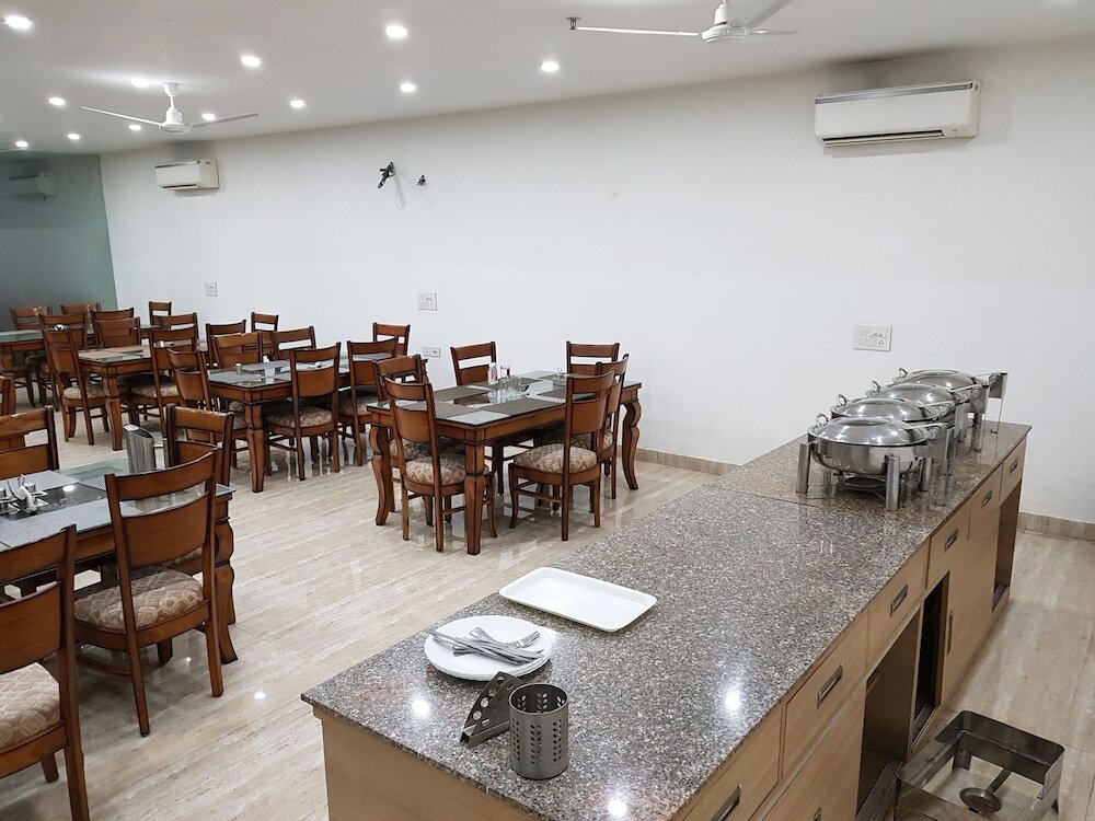 Гуруграм: BlueNeck Sec 47 Near IKEA GMP Gurugram.