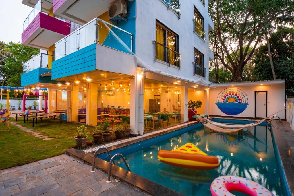 Арпора: goSTOPS Goa Baga - Hostel