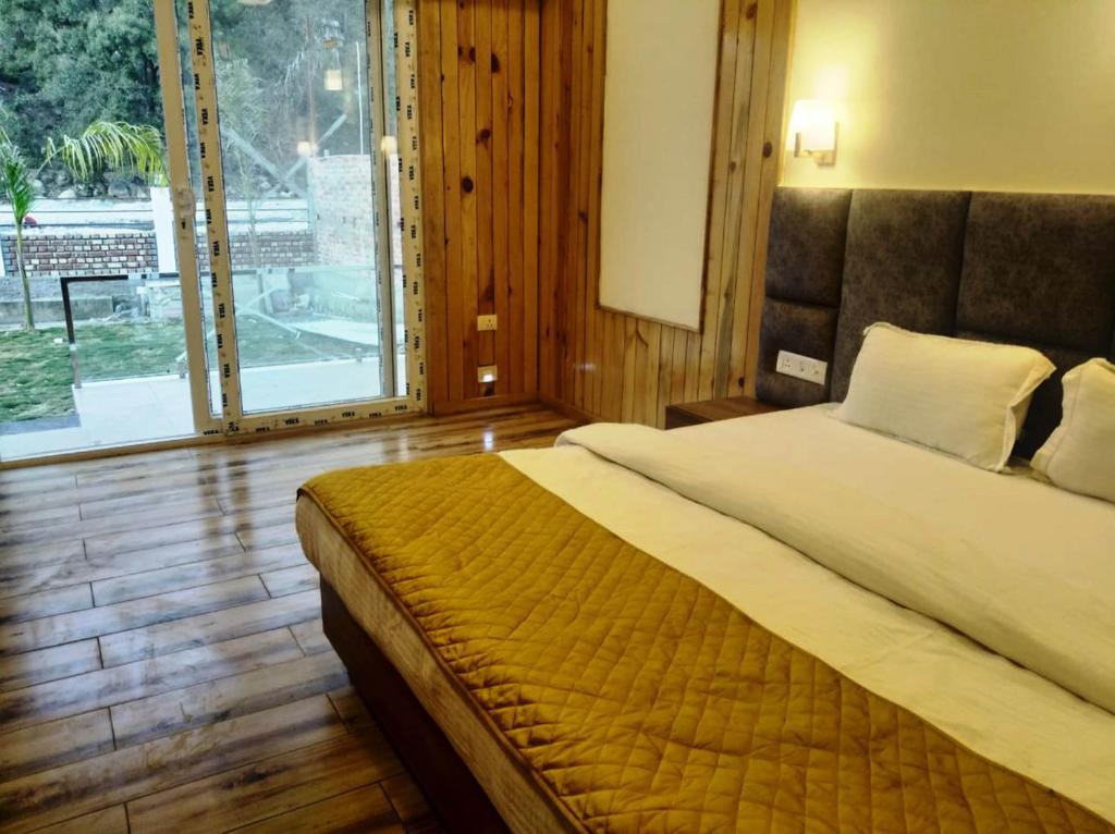 Ришикеш: Qcent Woods Spa & Resort