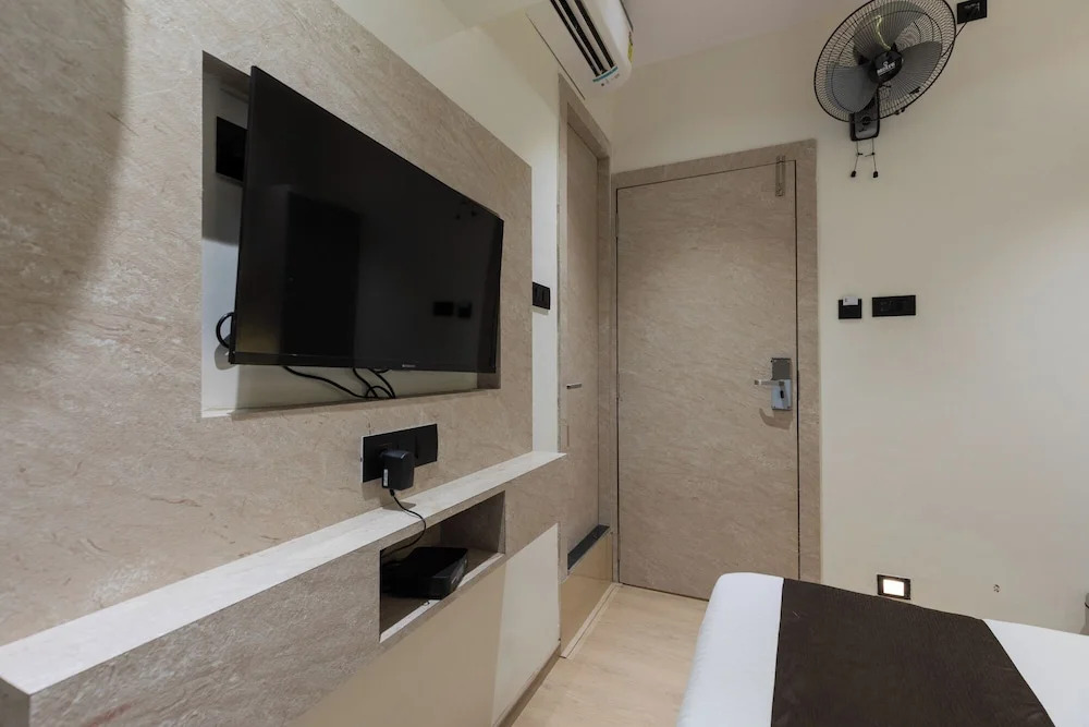 Мумбаи: Hotel Larmont Luxury