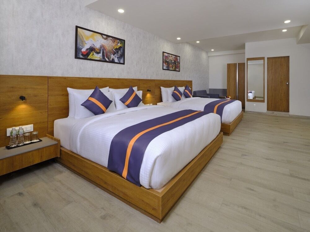 Гарудешвар: Comfort Inn