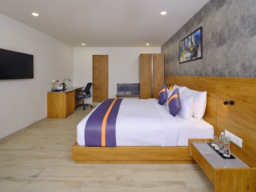 Гарудешвар: Comfort Inn