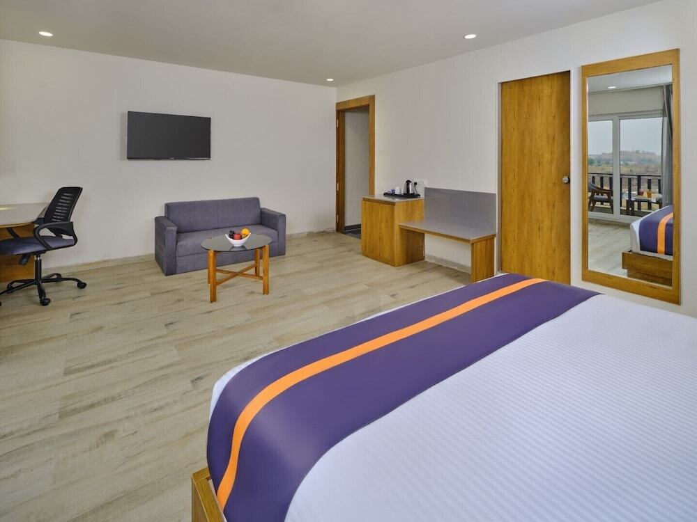 Гарудешвар: Comfort Inn