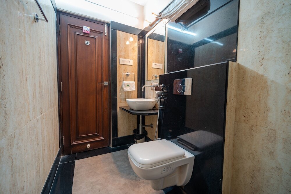 Индаур: Hotel Eco Stay By Playsales