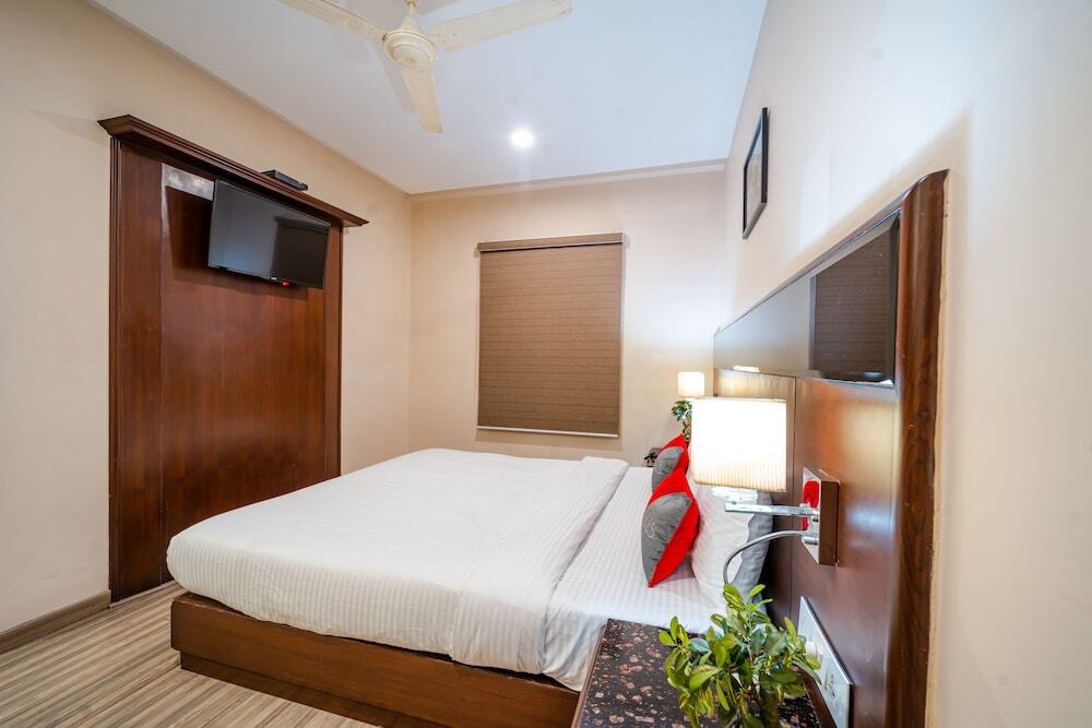 Индаур: Hotel Eco Stay By Playsales