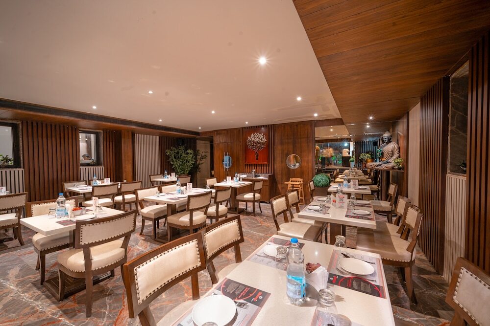 Индаур: Hotel Eco Stay By Playsales